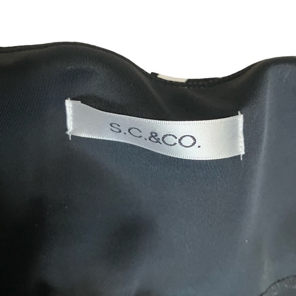 Floral Black and White Skort Size XXL S.C&C0 - Picture 2 of 8